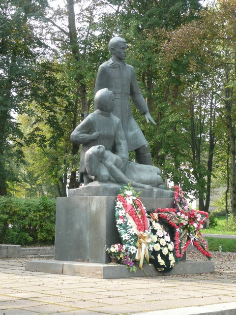 Памятник партизанам в Осташево